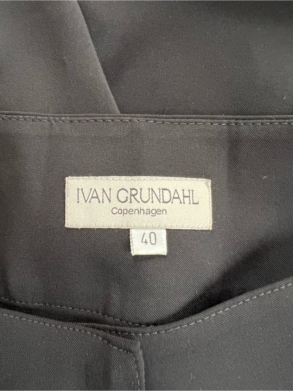 Ivan Grundahl Black Pleated Trousers - Picture 5 of 8
